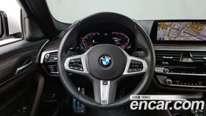 BMW 5-Series 520i M Sport 2020 года из Южной Кореи