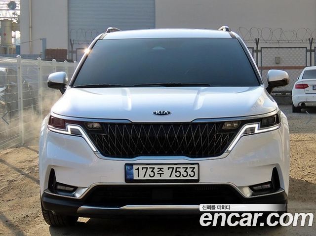Kia Carnival 9-Seater Noblesse 2021 года из Кореи