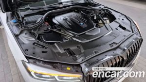 BMW 7-Series 730Ld xDrive M Sport 2020 года из Южной Кореи