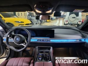 BMW i7 xDrive 60 Design Pure Excellence 2023 года из Южной Кореи