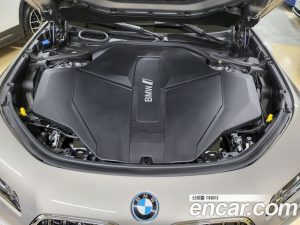 BMW i7 xDrive 60 Design Pure Excellence 2023 года из Южной Кореи