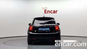 Mini Cooper SE ELECTRIC 2024 года из Южной Кореи