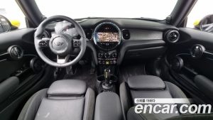 Mini Cooper SE ELECTRIC 2024 года из Южной Кореи