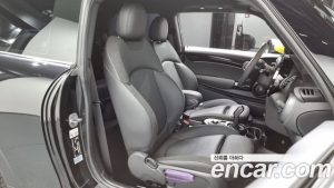 Mini Cooper SE ELECTRIC 2024 года из Южной Кореи