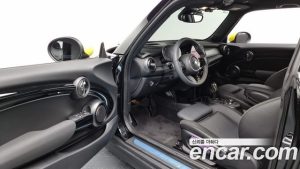 Mini Cooper SE ELECTRIC 2024 года из Южной Кореи