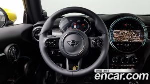 Mini Cooper SE ELECTRIC 2024 года из Южной Кореи