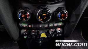 Mini Cooper SE ELECTRIC 2024 года из Южной Кореи