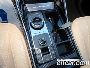 Kia Sorento Дизель 2.2 2WD 2021 года из Южной Кореи