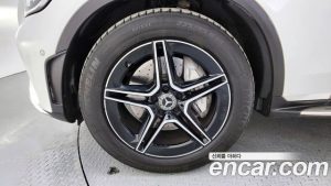 Mercedes-Benz GLC-Class GLC300 4MATIC Coupe 2020 года из Южной Кореи