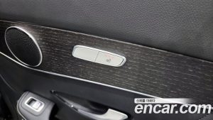Mercedes-Benz GLC-Class GLC300 4MATIC Coupe 2020 года из Южной Кореи