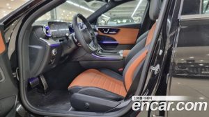 Mercedes-Benz C-Class C300 4MATIC AMG Line 2023 года из Южной Кореи