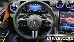 Mercedes-Benz C-Class C300 4MATIC AMG Line 2023 года из Южной Кореи