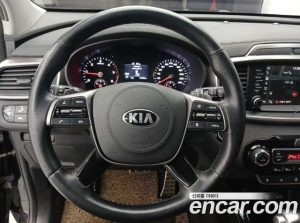Kia Sorento Дизель 2.0 2WD 2020 года из Южной Кореи