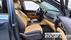 Kia Carnival Бензин 9-Seater Noblesse 2023 года из Южной Кореи