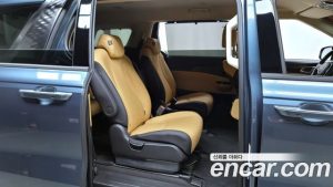 Kia Carnival Бензин 9-Seater Noblesse 2023 года из Южной Кореи