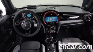 Mini Cooper JCW 2023 года из Южной Кореи