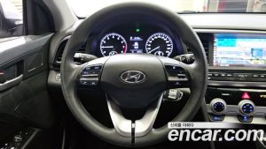 Hyundai AVANTE 1.6 2020 года из Южной Кореи