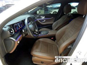 Mercedes-Benz E-Class E250 AMG Line 2023 года из Южной Кореи