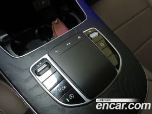 Mercedes-Benz E-Class E250 AMG Line 2023 года из Южной Кореи