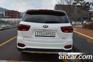 Kia Sorento Дизель 2.0 2WD 2020 года из Южной Кореи