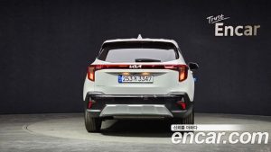 Kia Seltos Бензин 1.6 Turbo 2WD 2024 года из Южной Кореи
