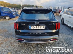 Kia Sorento Дизель 2.2 2WD 2021 года из Южной Кореи