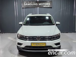Volkswagen Tiguan 2.0 TDI Prestige 2020 года из Южной Кореи