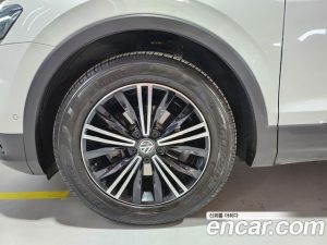 Volkswagen Tiguan 2.0 TDI Prestige 2020 года из Южной Кореи