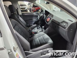 Volkswagen Tiguan 2.0 TDI Prestige 2020 года из Южной Кореи