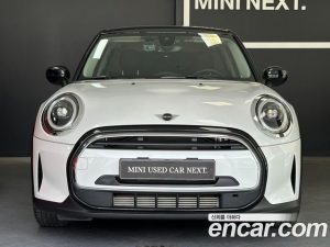 Mini Cooper 5Door CLASSIC 2023 года из Южной Кореи