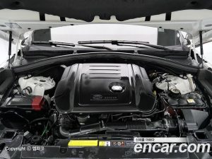 Land Rover Range Rover Velar 2.0 D240 R-Dynamic SE 2020 года из Южной Кореи