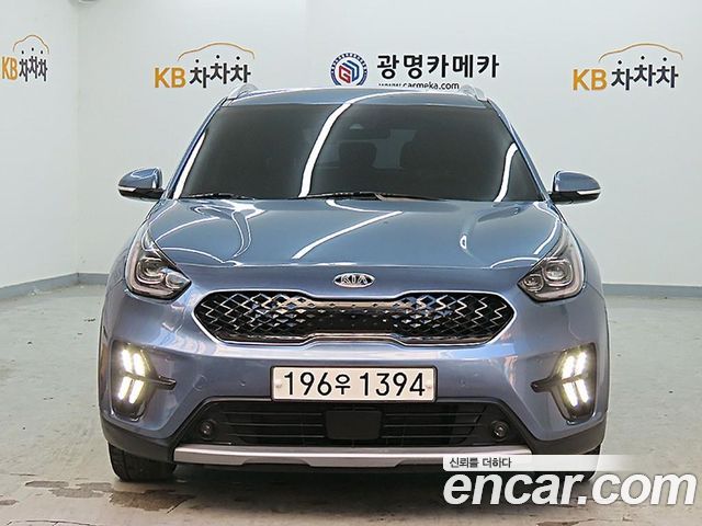 Kia Niro 1.6 HEV 2020 года из Кореи