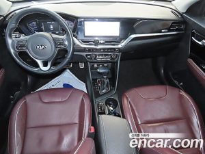 Kia Niro 1.6 HEV 2020 года из Южной Кореи