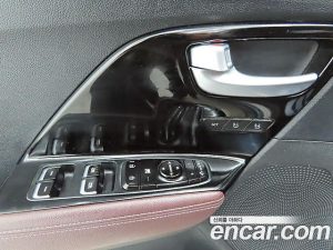 Kia Niro 1.6 HEV 2020 года из Южной Кореи