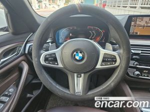 BMW 5-Series 520d M Sport Plus 2020 года из Южной Кореи