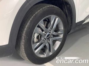 Kia Seltos Бензин 1.6 Turbo 2WD 2022 года из Южной Кореи