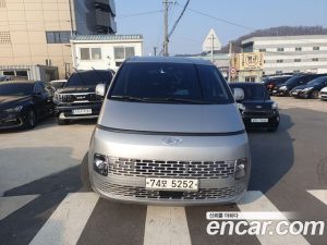 Hyundai Staria 4WD Tourer 11-Seater 2022 года из Южной Кореи