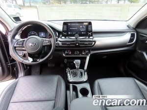 Kia Seltos Бензин 1.6 Turbo 2WD 2020 года из Южной Кореи