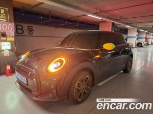 Mini Cooper SE ELECTRIC 2024 года из Южной Кореи