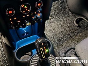 Mini Cooper SE ELECTRIC 2024 года из Южной Кореи
