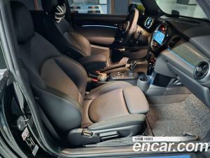 Mini Cooper SE ELECTRIC 2024 года из Южной Кореи