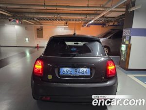 Mini Cooper SE ELECTRIC 2024 года из Южной Кореи