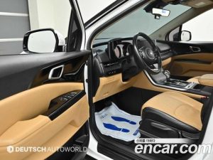 Kia Carnival 9-Seater Prestige 2021 года из Южной Кореи