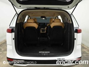 Kia Carnival 9-Seater Prestige 2021 года из Южной Кореи