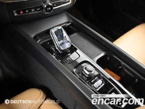 Volvo XC60 T8 Inscription 2021 года из Южной Кореи