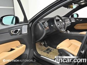 Volvo XC60 T8 Inscription 2021 года из Южной Кореи