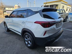 Kia Seltos Дизель 1.6 2WD 2020 года из Южной Кореи