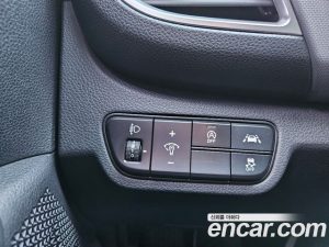 Kia Seltos Дизель 1.6 2WD 2020 года из Южной Кореи