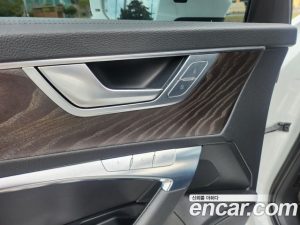 Audi A6 40 TDI 2020 года из Южной Кореи