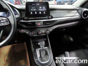Kia K3 2020 года из Южной Кореи